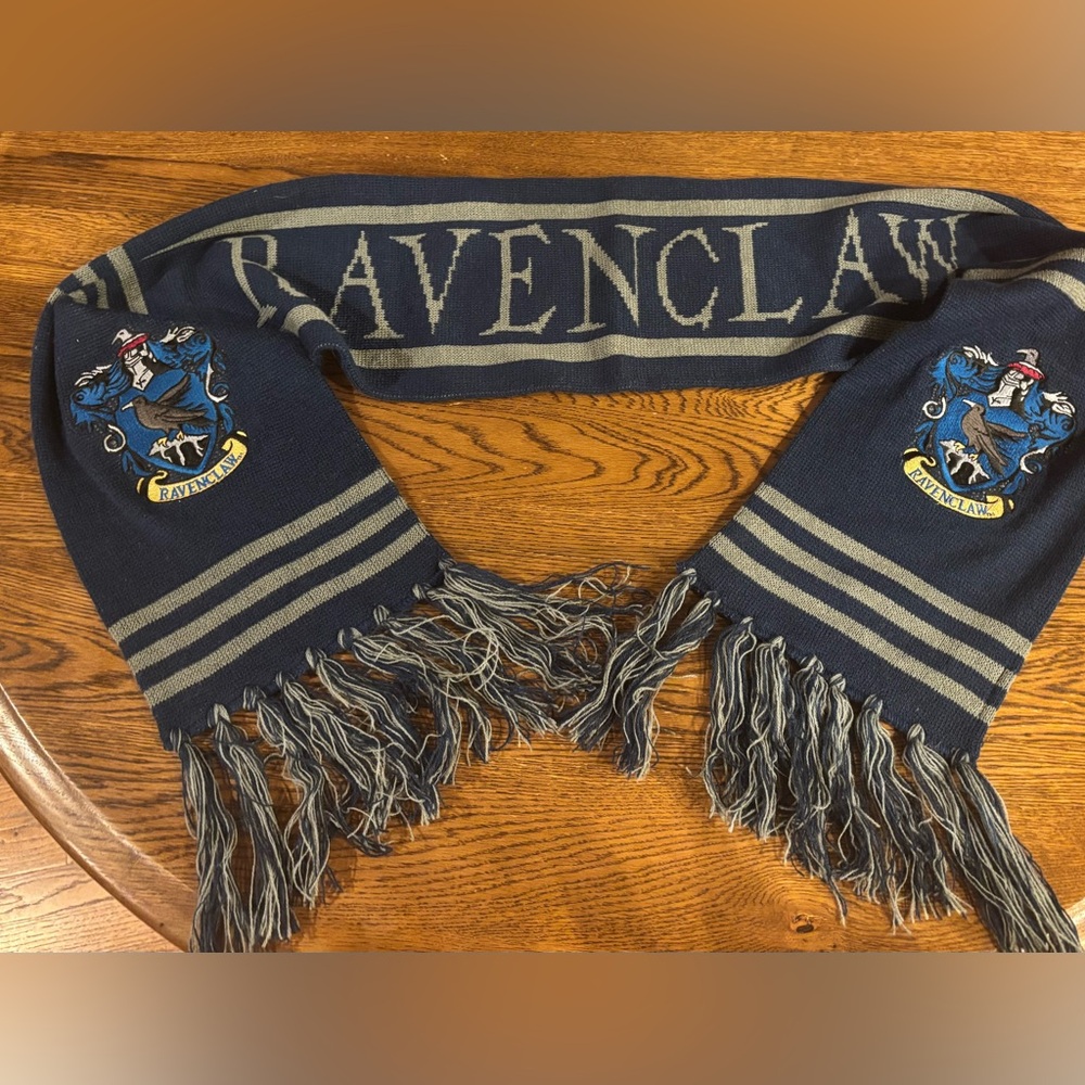 Harry Potter Wizarding World Ravenclaw Merch Scarf Soft Blue Universal Studios